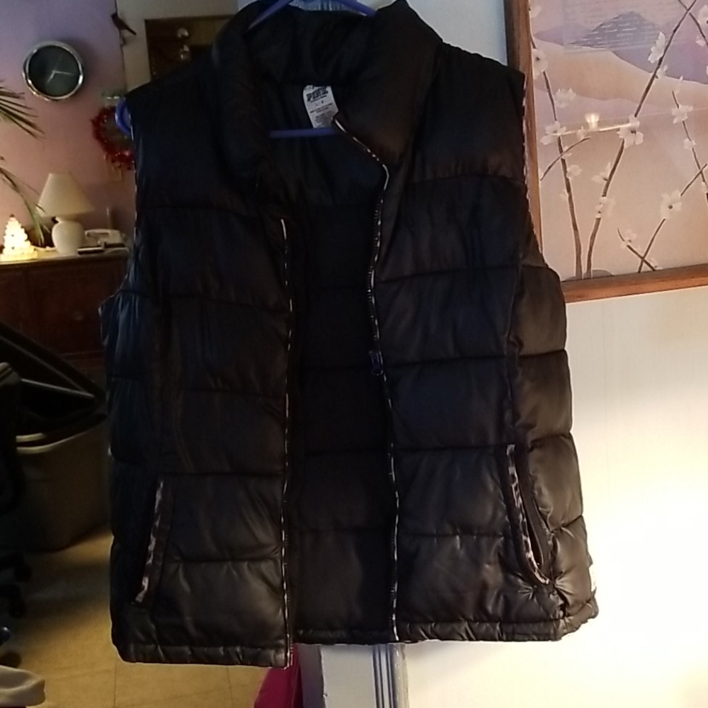 VS/PINK Leopsrd trim vest  S
